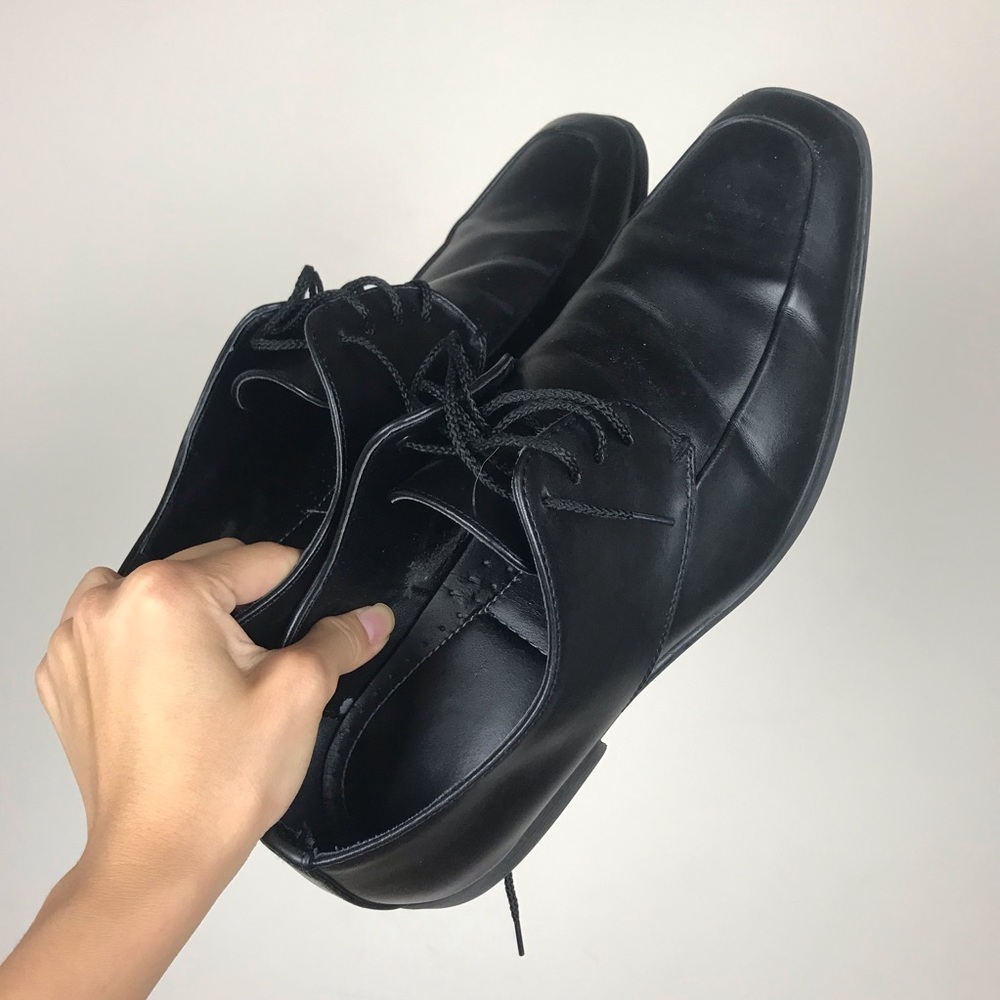 Black Van Heusen men’s dress shoes - Picture 8 of 8